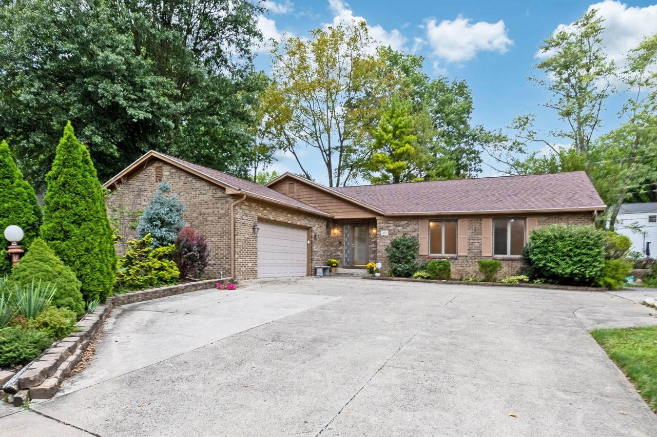476 Woodview Road - Photo 1