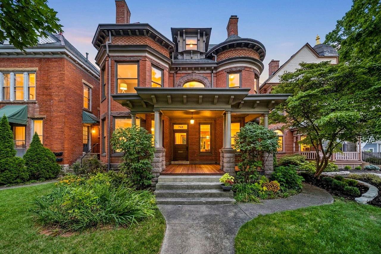 346 7th Avenue - Photo 1