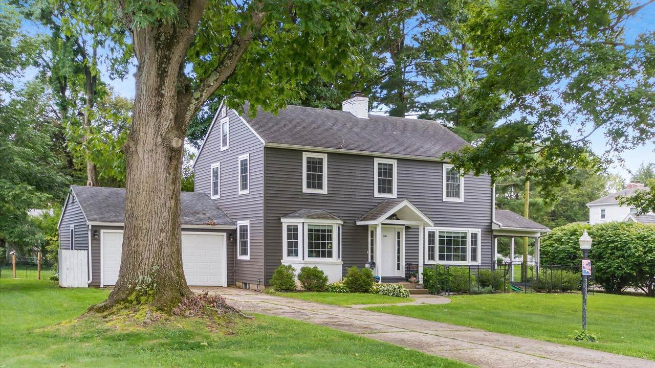 1131 Parkview Road - Photo 1