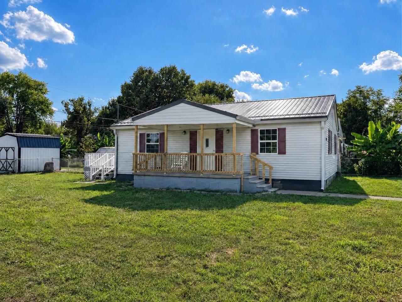 640 Glencroft Avenue - Photo 1