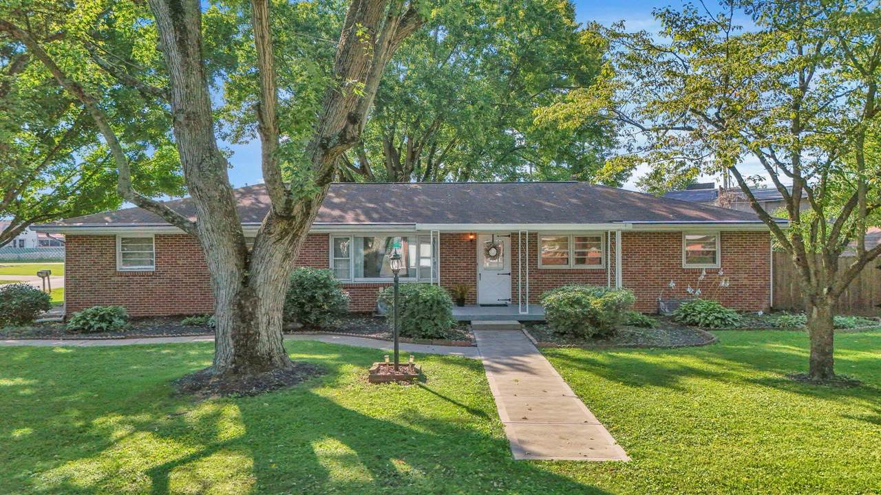 823 Wayne Drive - Photo 1