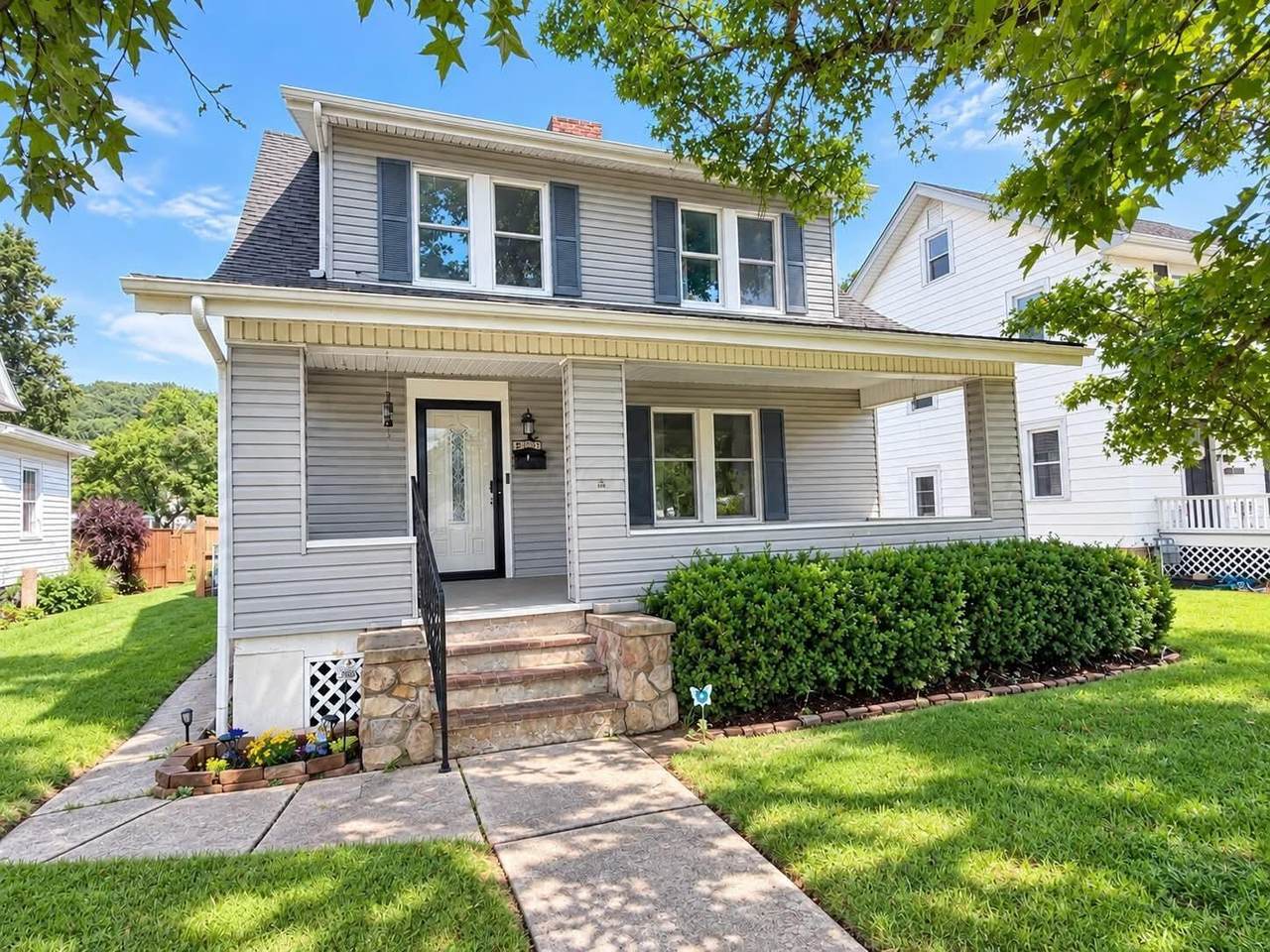 535 6th Avenue - Photo 1