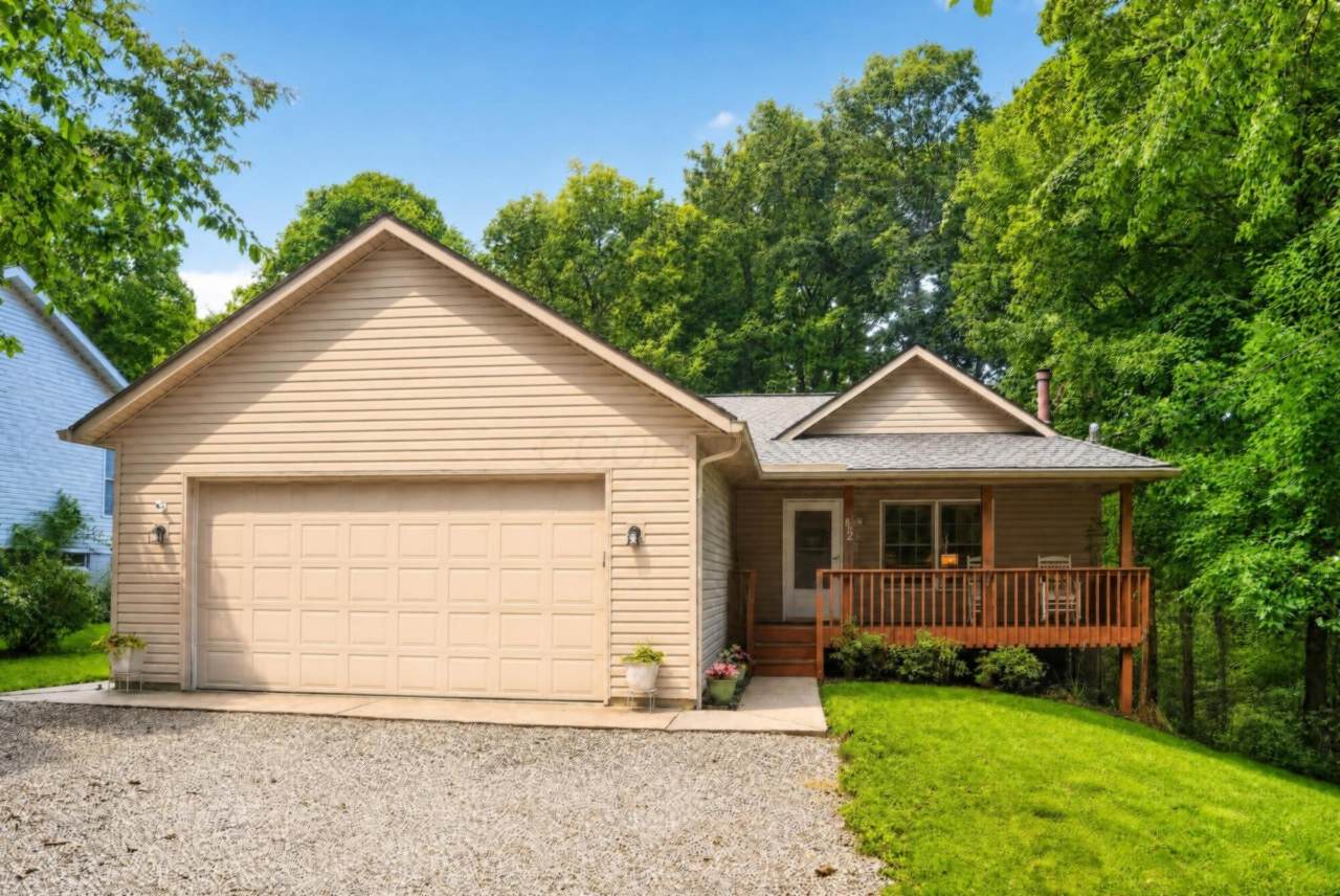 832 Highland Hills Drive - Photo 1