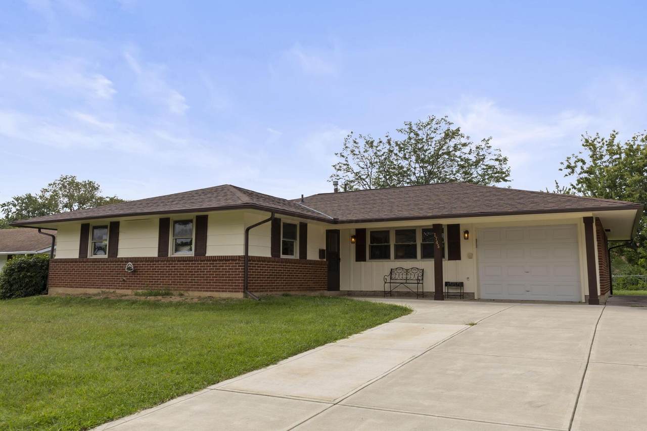 1745 Rosehill Road - Photo 1