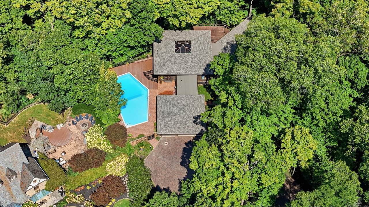 303 Glenridge Road - Photo 1