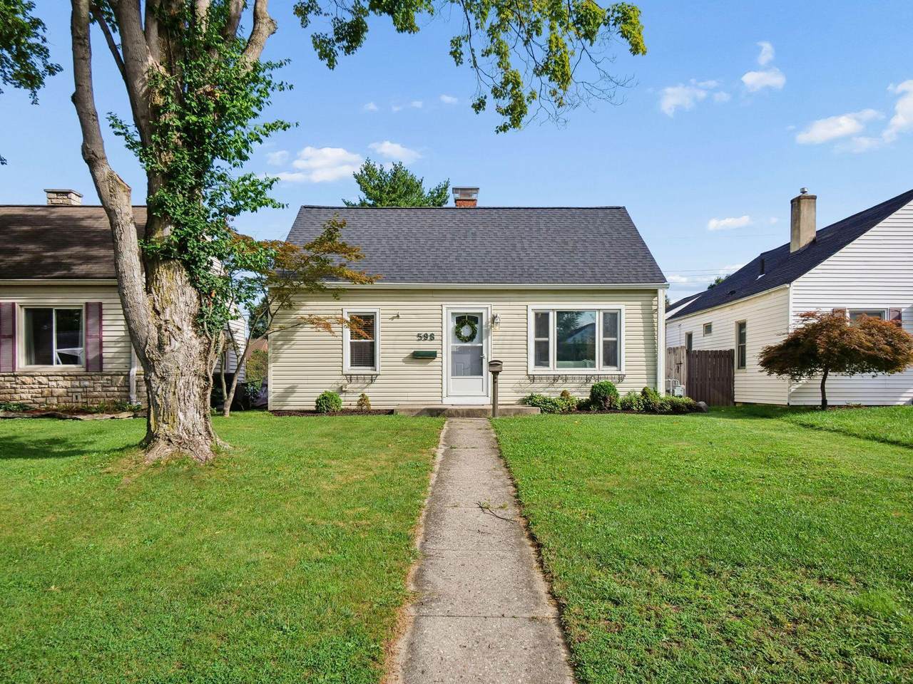 598 Beechwold Boulevard - Photo 1