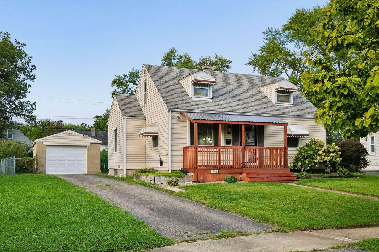 1072 Carlisle Avenue - Photo 1