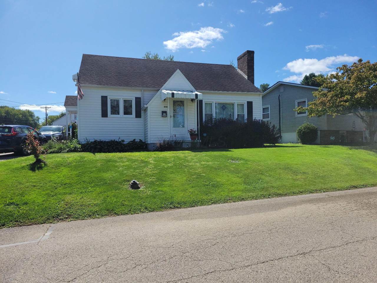 840 Baird Street - Photo 1