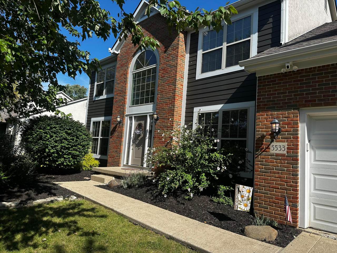 5533 Summer Boulevard - Photo 1