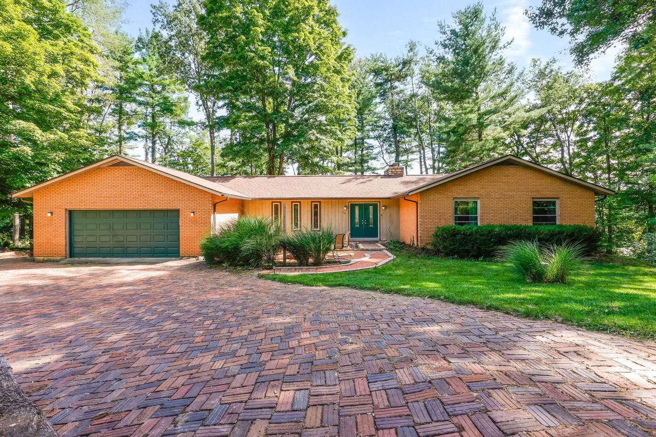 275 Pinetree Drive - Photo 1