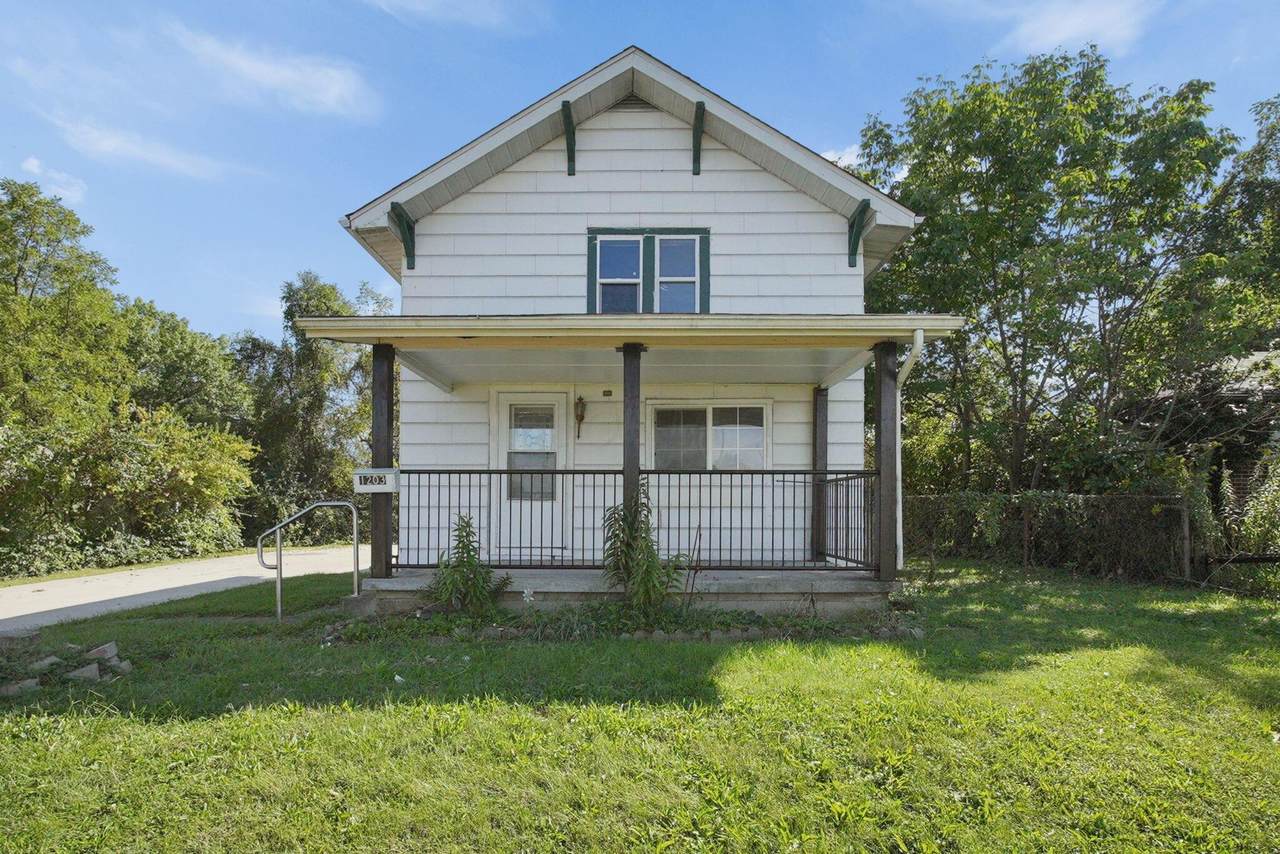 1203 Innis Avenue - Photo 1