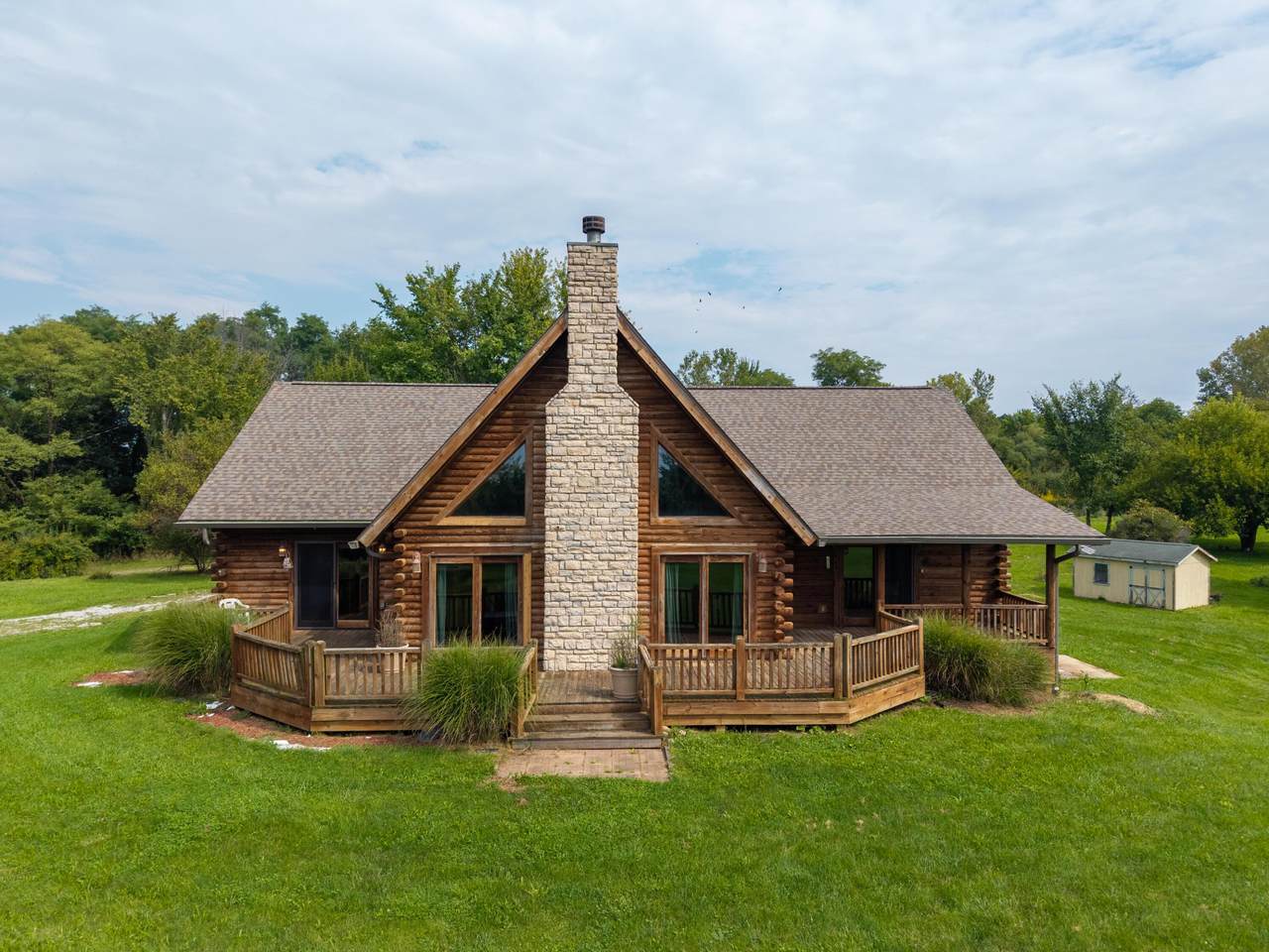 33 Township Road 16 - Photo 1