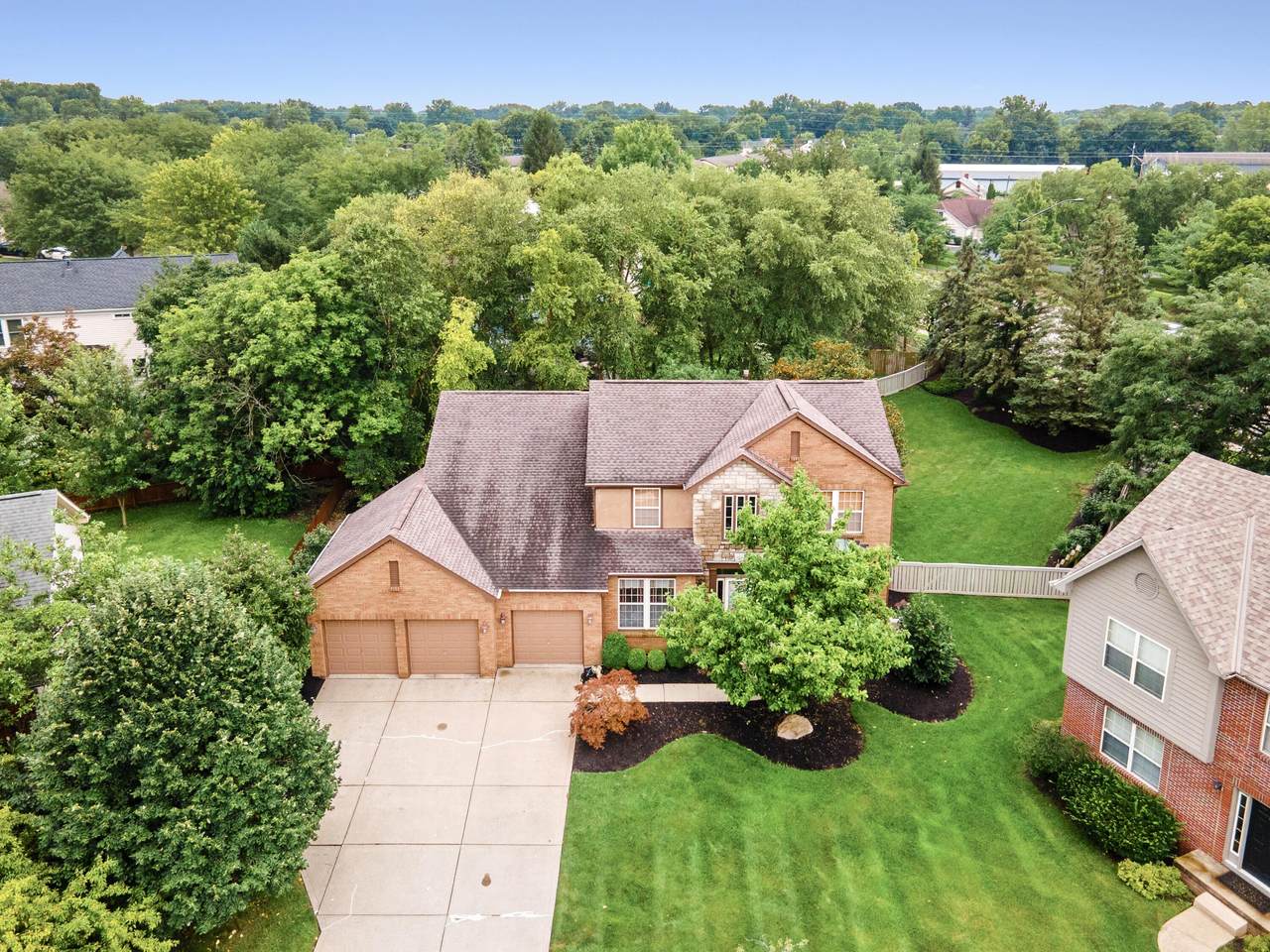 354 Amesbury Court - Photo 1