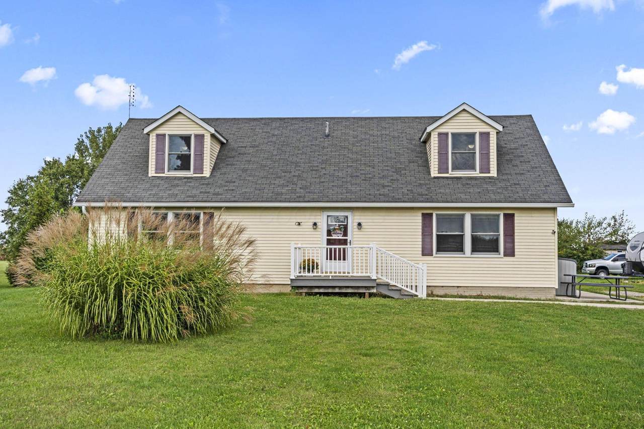 7490 Dyer Road - Photo 1