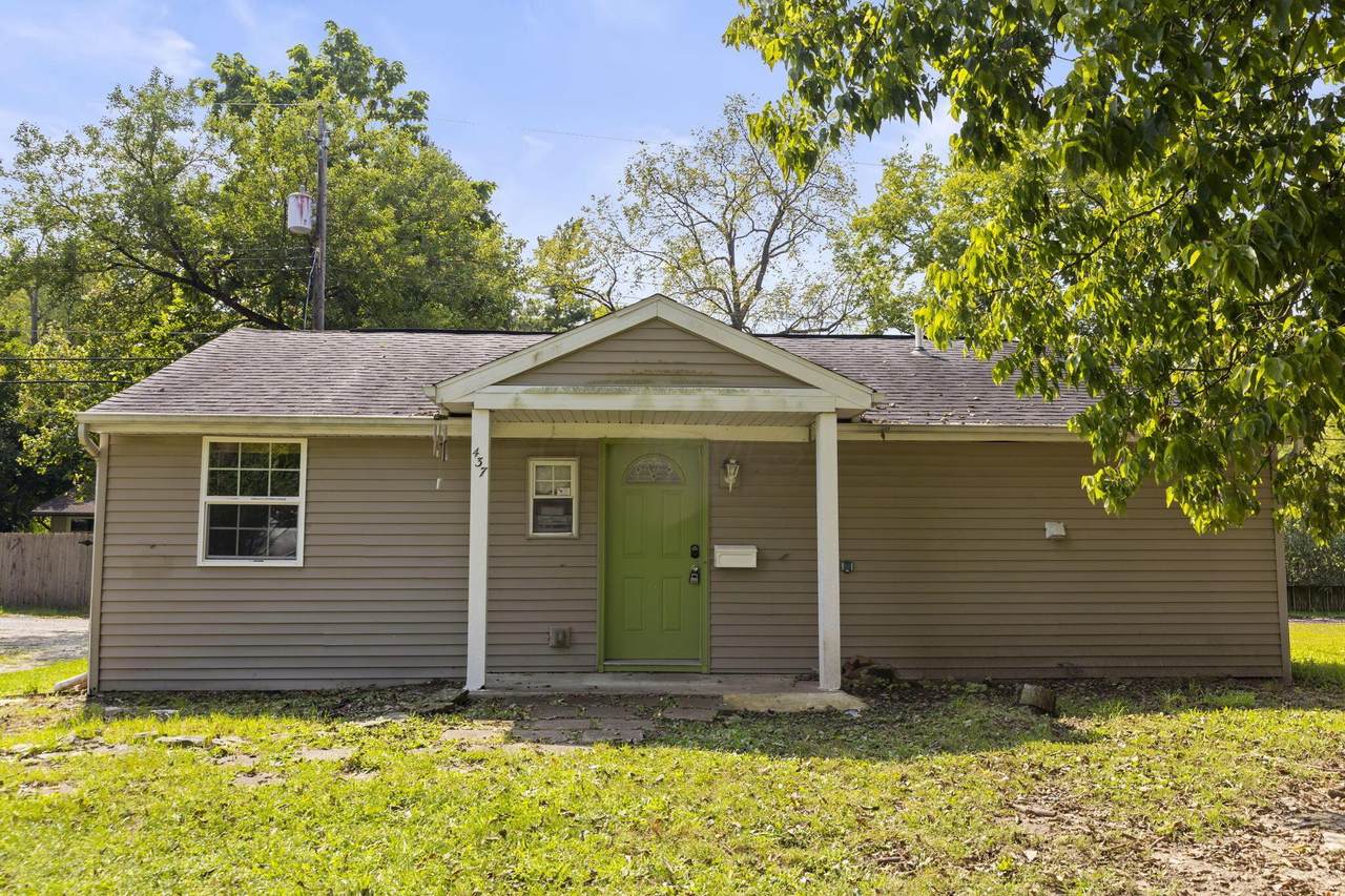 437 Rosslyn Avenue - Photo 1