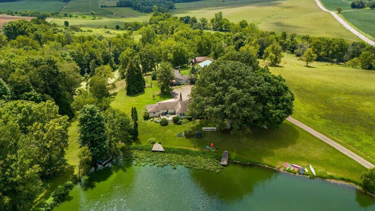 3976 Millersburg Road - Photo 1