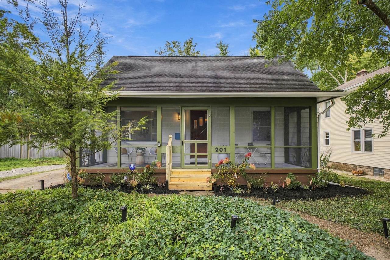 201 Lakeview Avenue - Photo 1