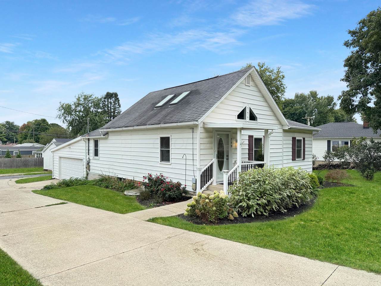 309 Zanesfield Road - Photo 1
