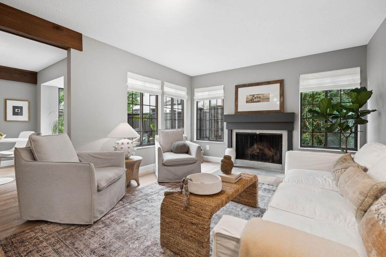 204-23B Saint Jacques Street - Photo 1
