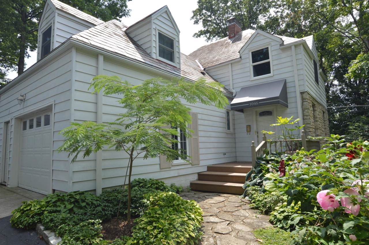 1046 Grandview Avenue - Photo 1