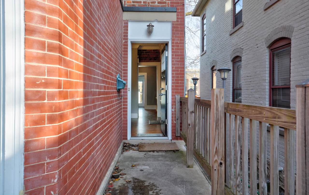 782 Hamlet Street - Photo 1