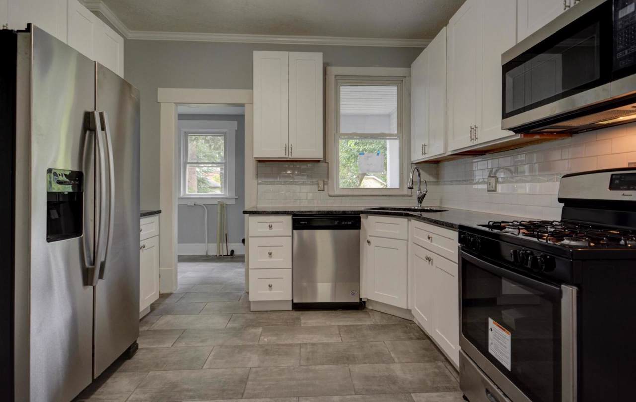 865 Champion Avenue - Photo 1