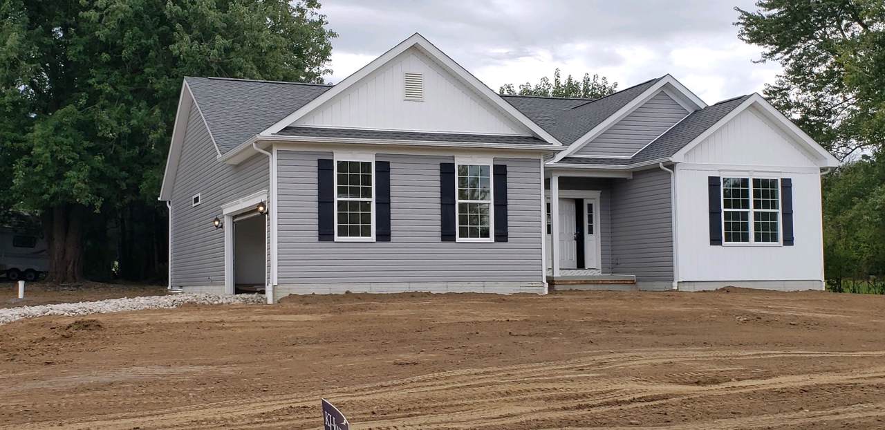 585 Marquette Drive - Photo 1