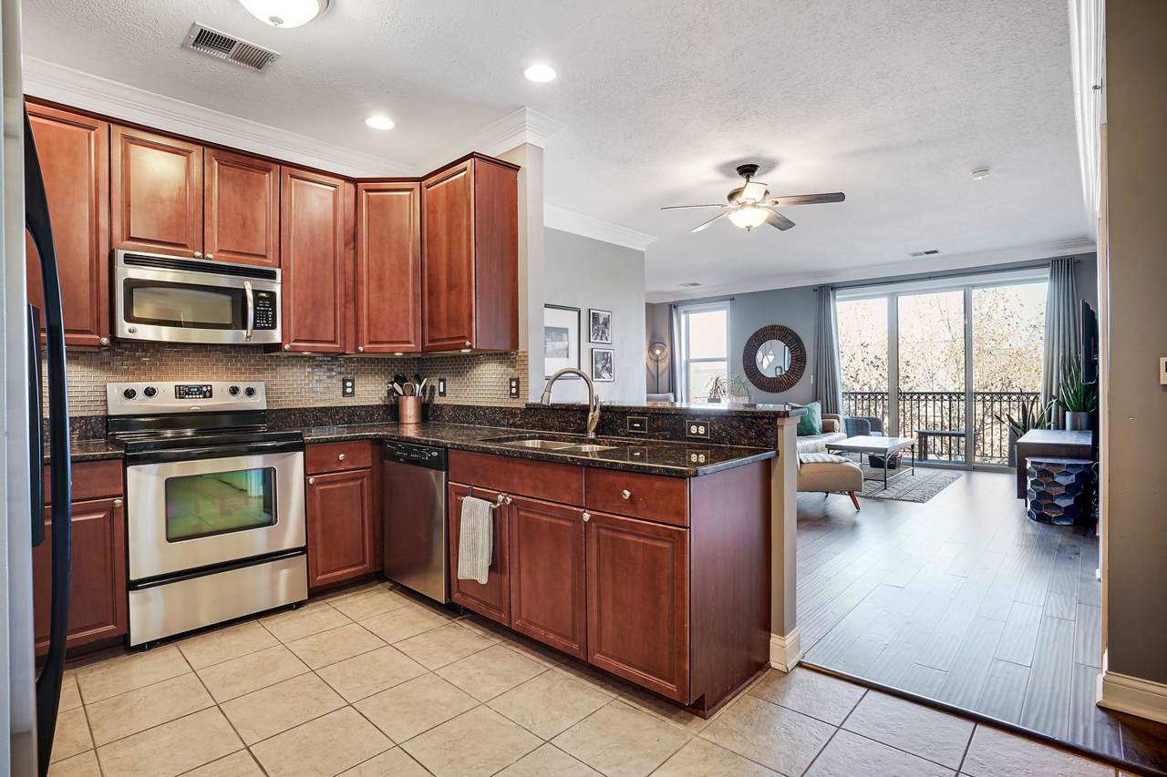 539 1st Avenue - Photo 1