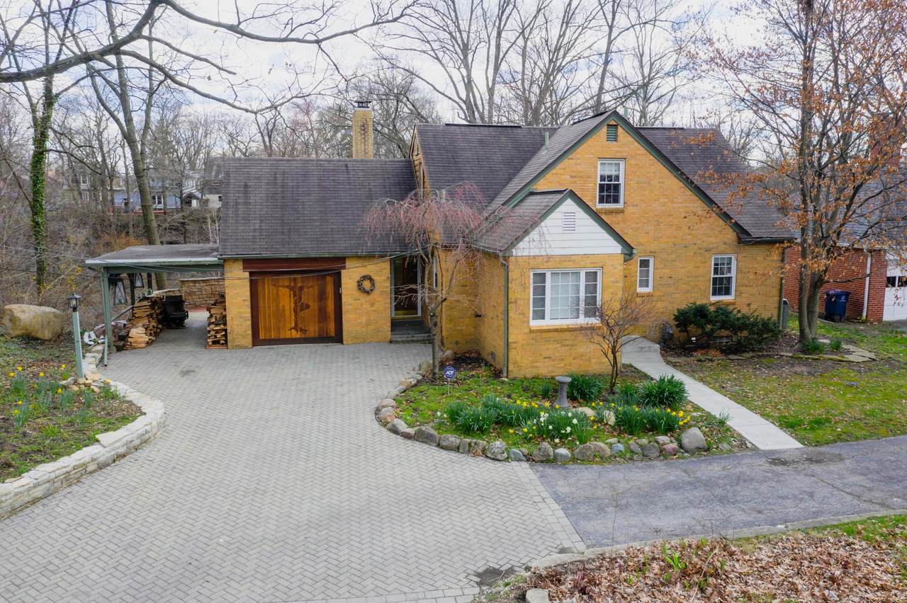 422 Parkview Drive - Photo 1