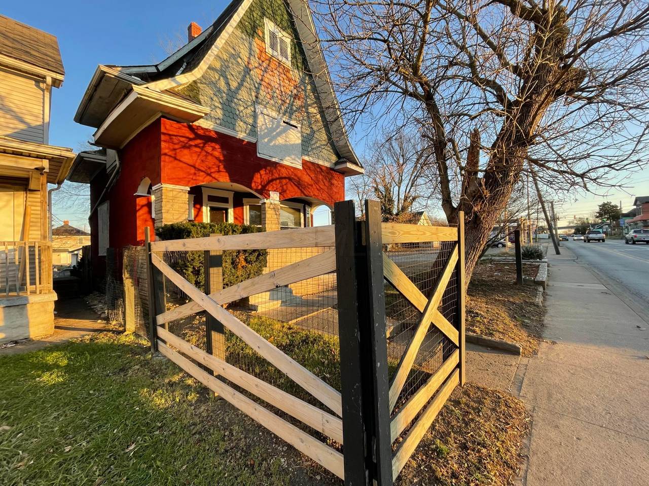 324 Central Avenue - Photo 1
