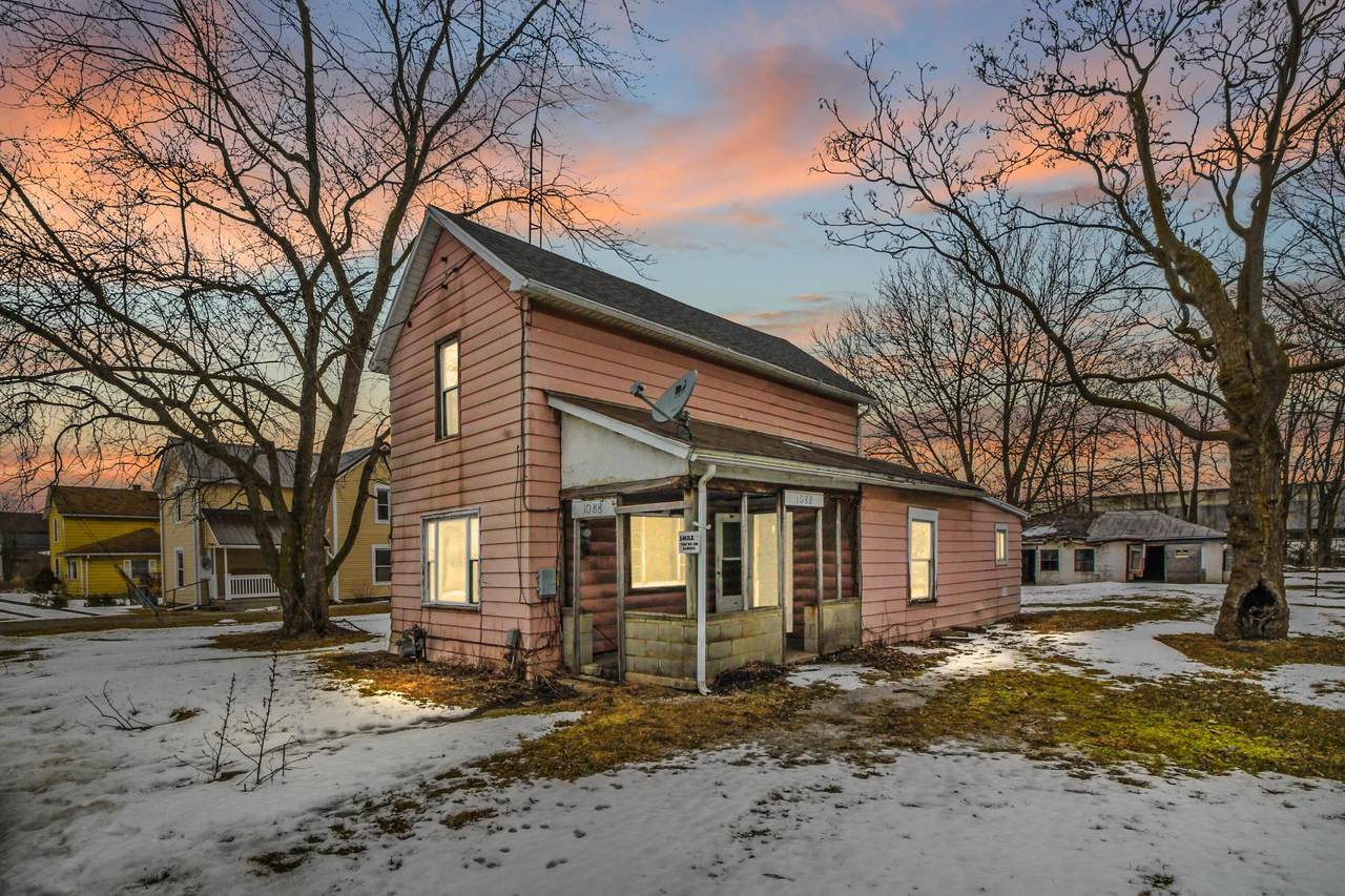 1088 Center Street - Photo 1
