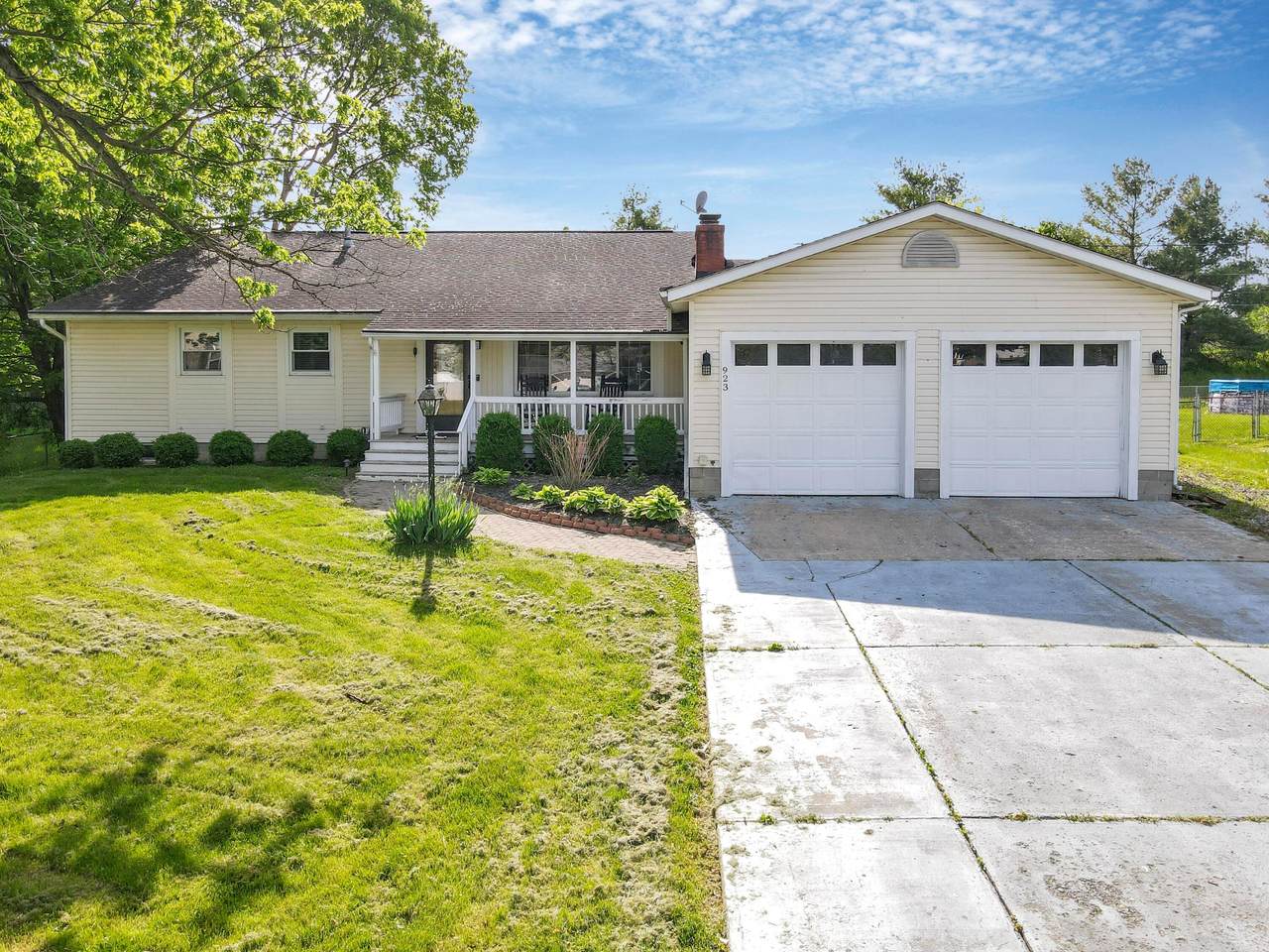 923 Terrace Drive - Photo 1