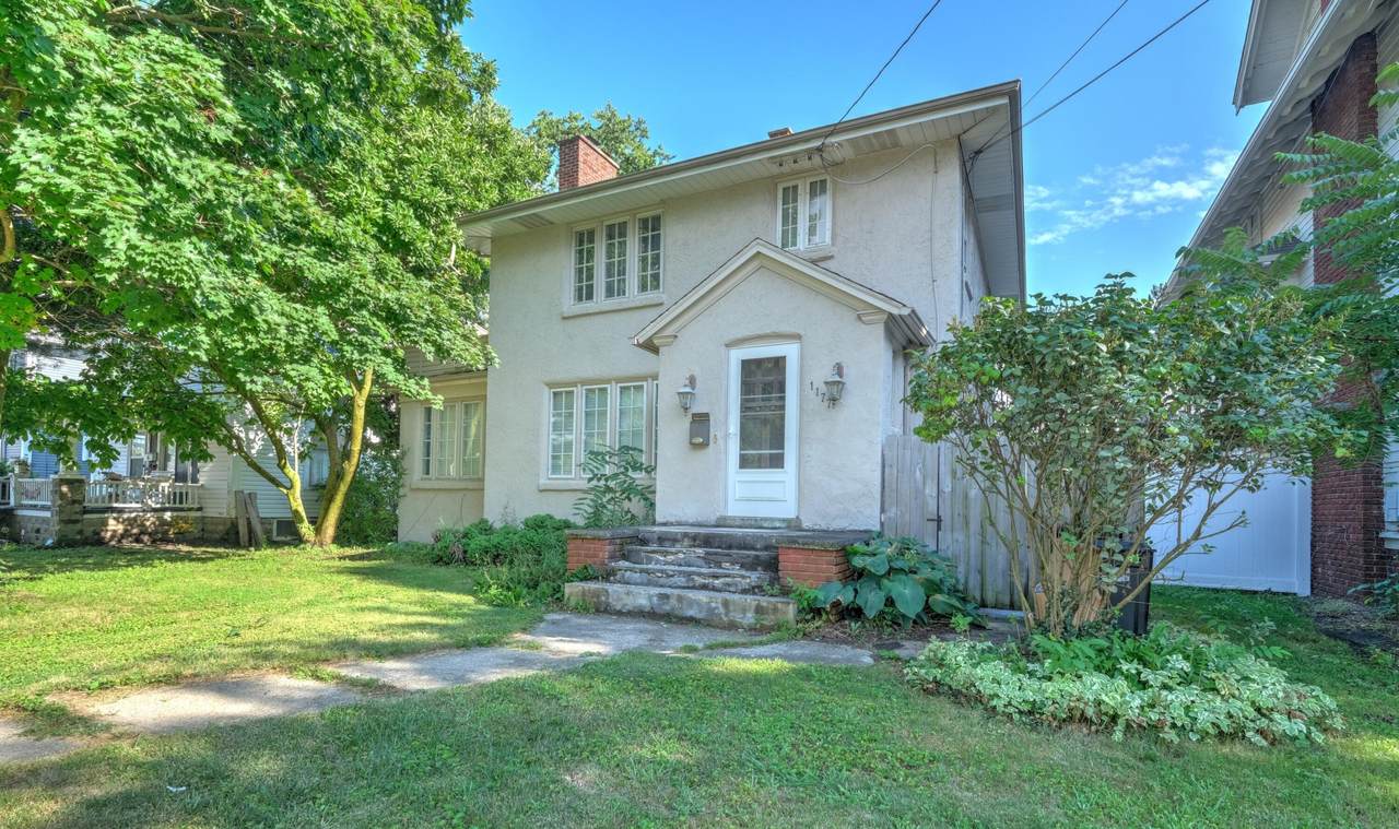 1177 Center Street - Photo 1