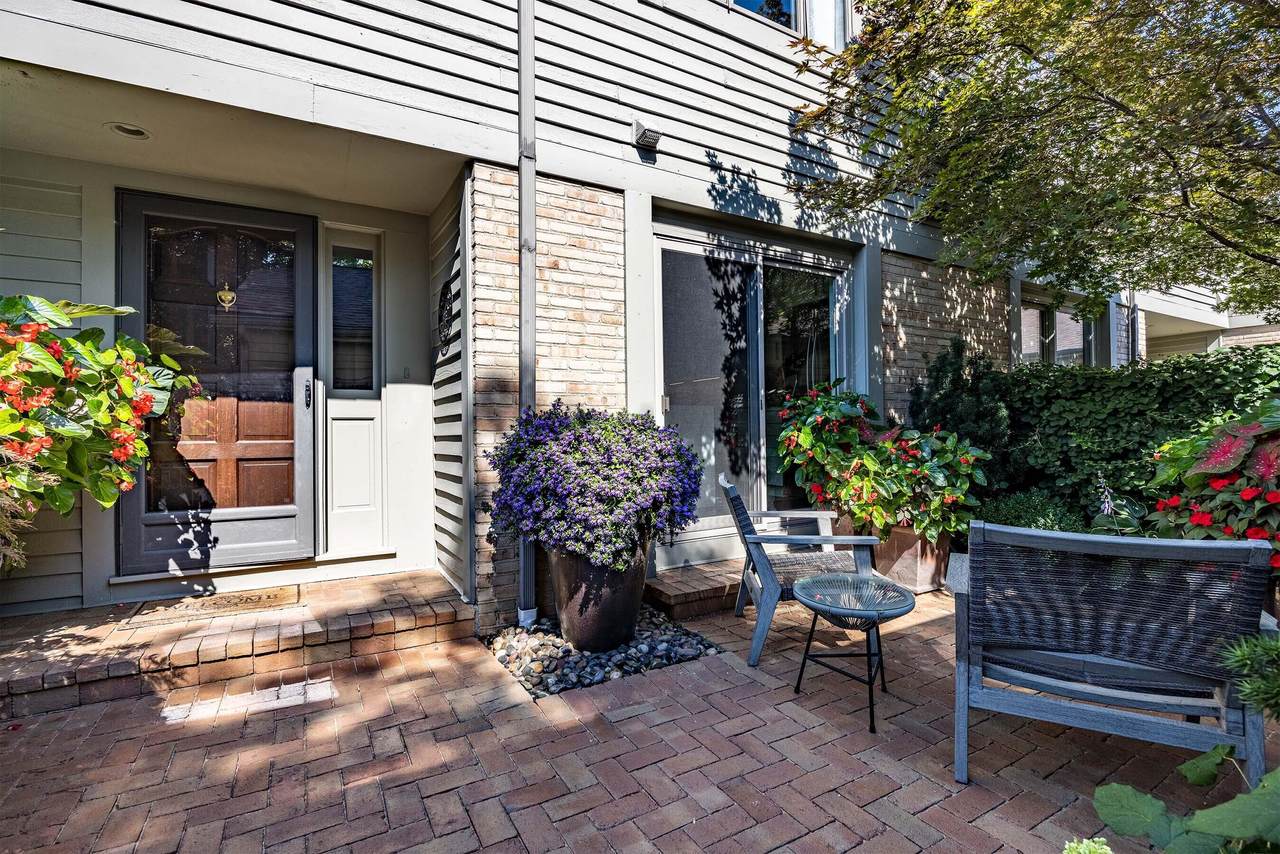 6471 Strathaven Court - Photo 1