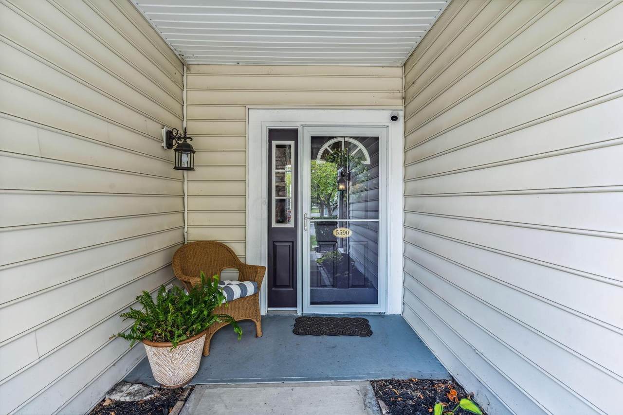 5590 Viningbrook Drive - Photo 1