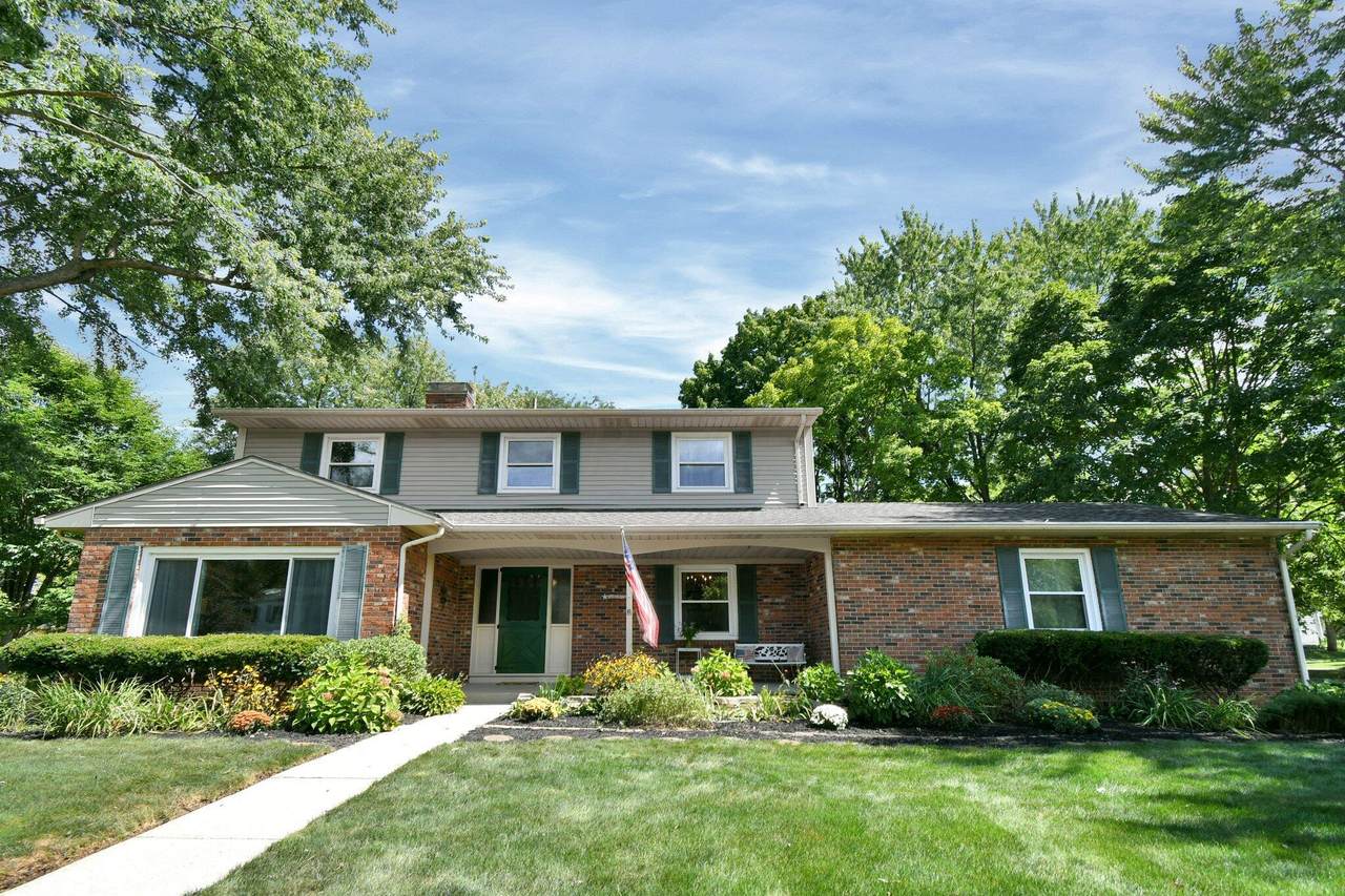 300 Apache Street - Photo 1