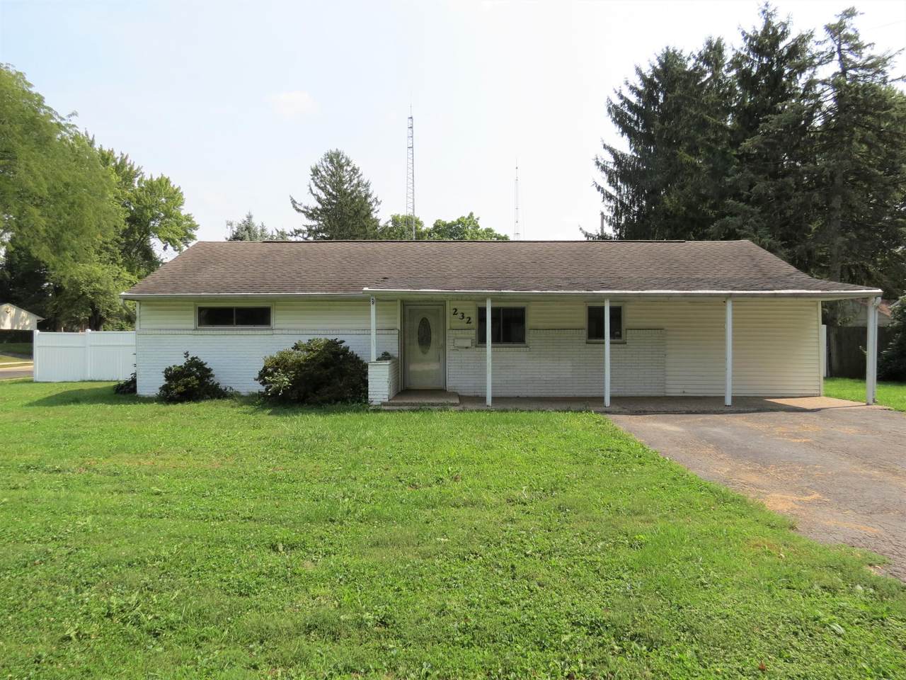232 Iroquois Park Place - Photo 1