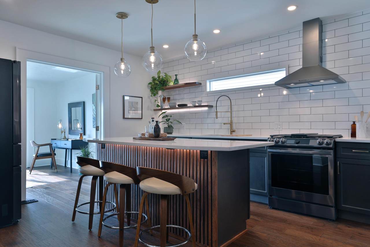 371 Olentangy Street - Photo 1