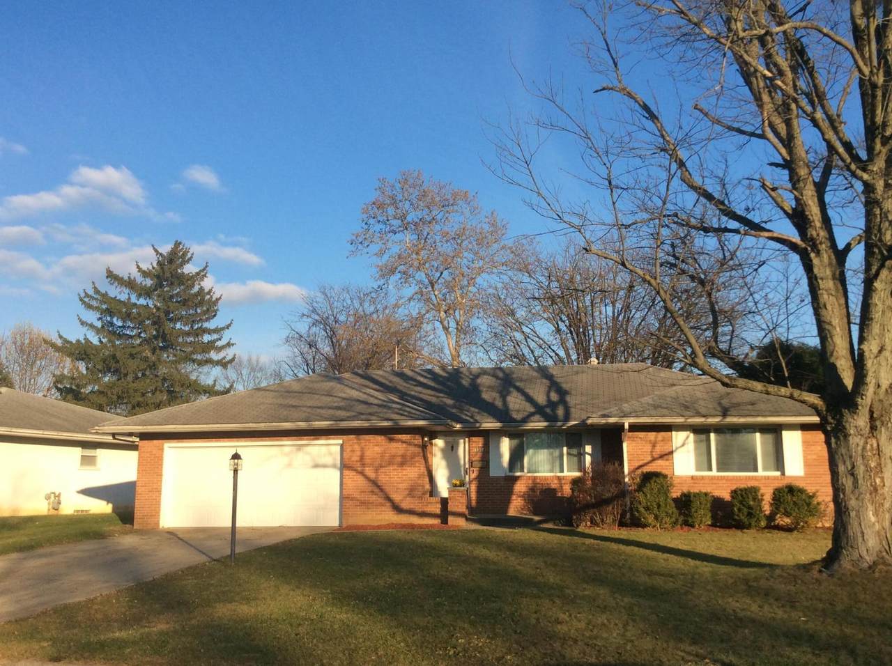 1304 Bellflower Avenue - Photo 1