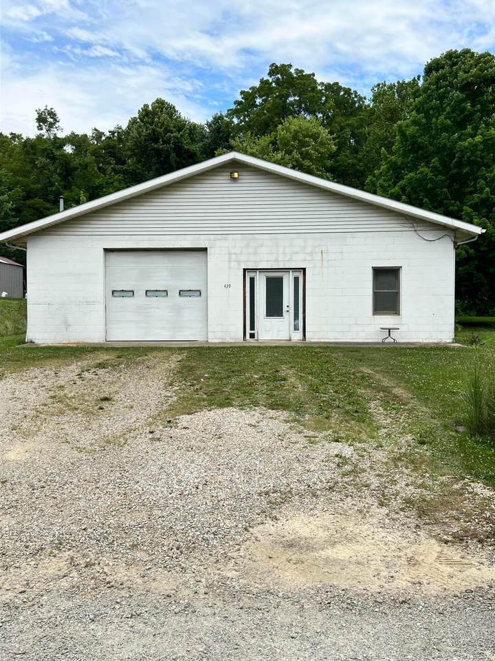 437 Poplar Street - Photo 1
