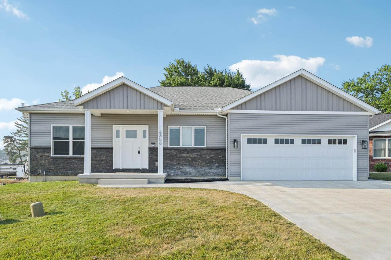 6856 Creekview Court - Photo 1