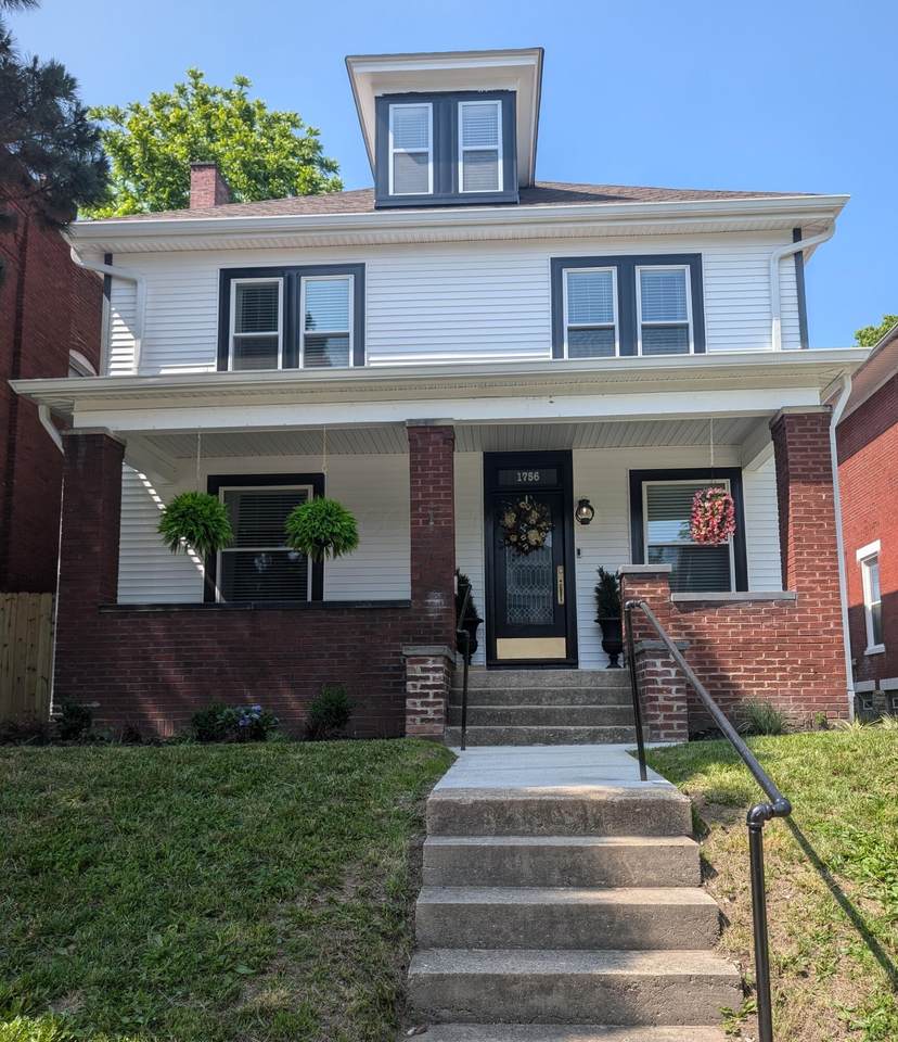 1756 Oak Street - Photo 1