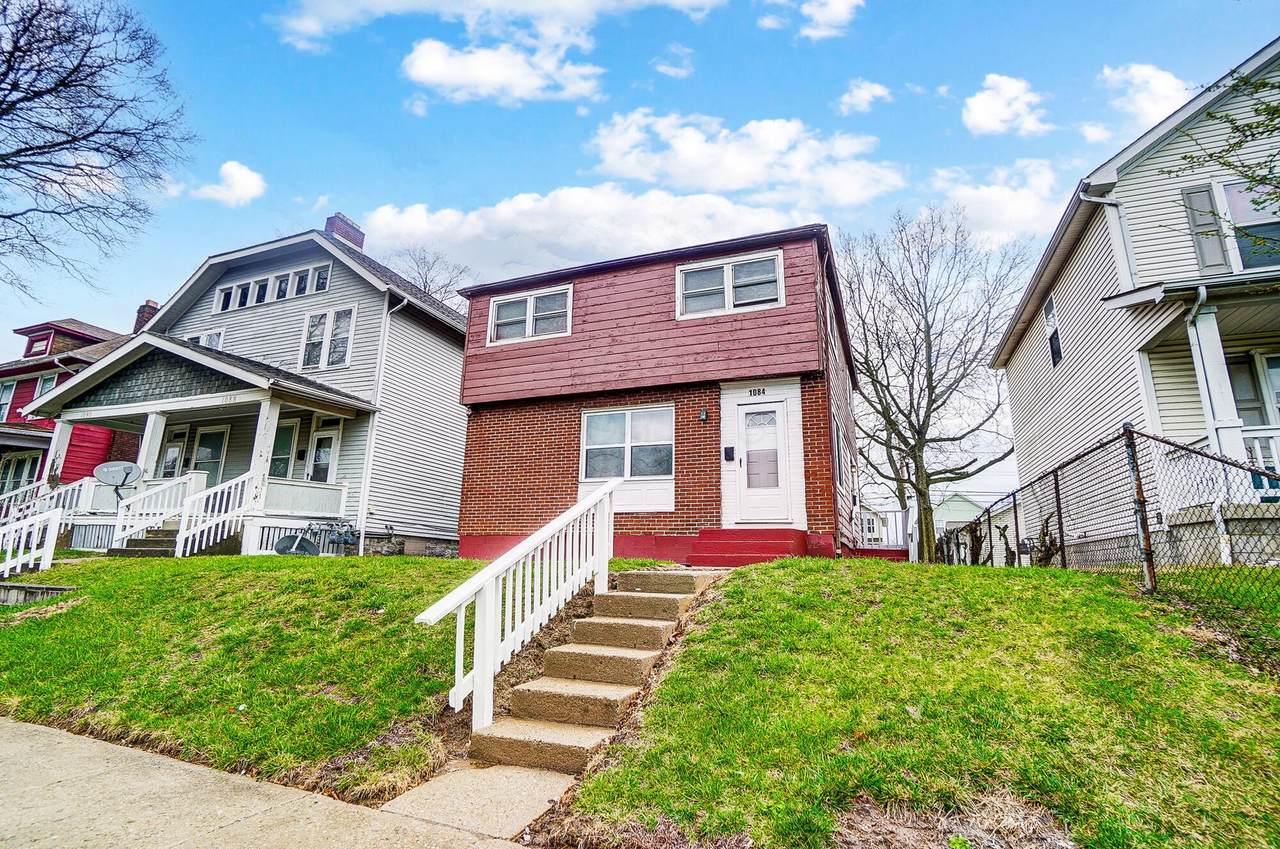 1082-1084 Peters Avenue - Photo 1