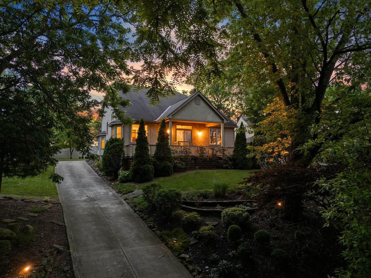 4317 Olentangy River Road - Photo 1