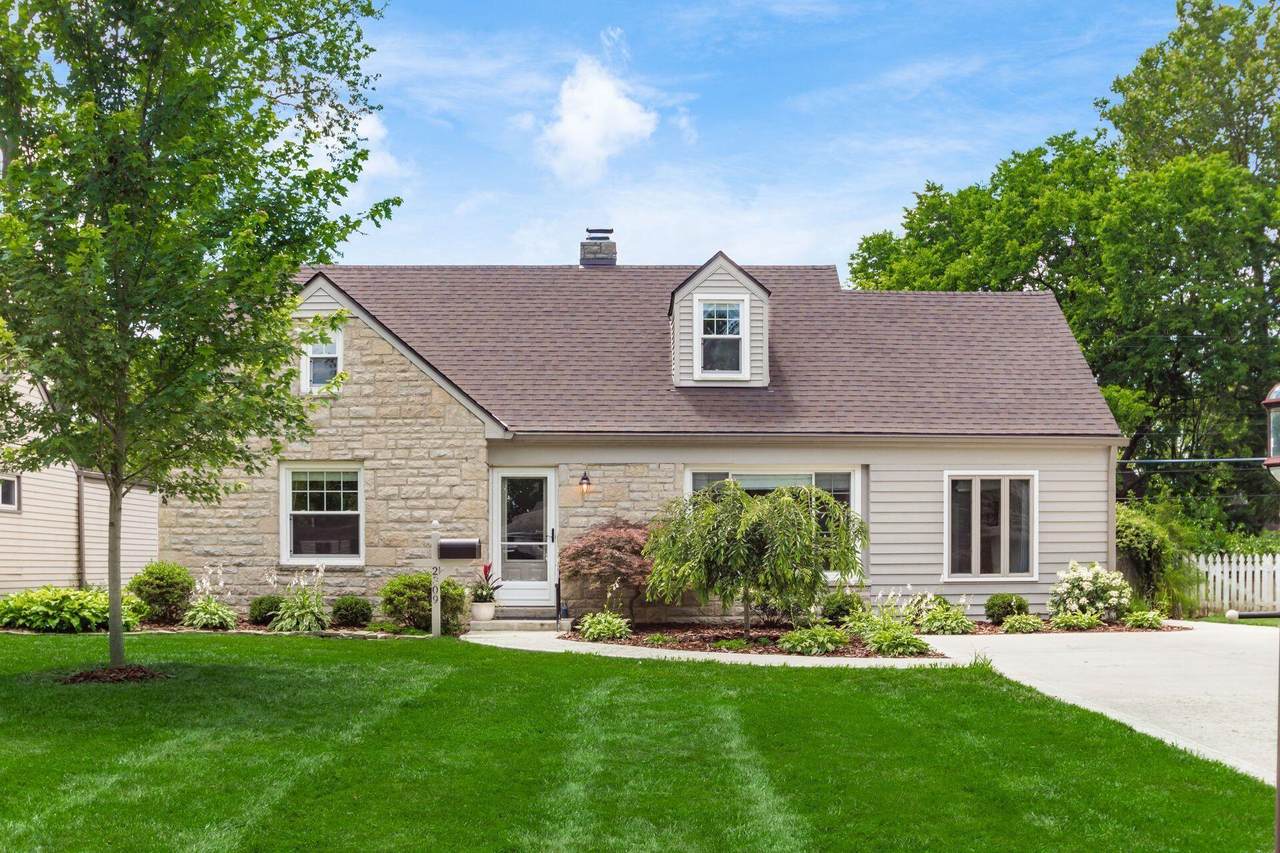 2309 Woodstock Road - Photo 1