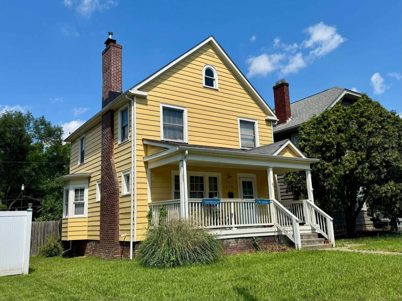 639 Bulen Avenue - Photo 1