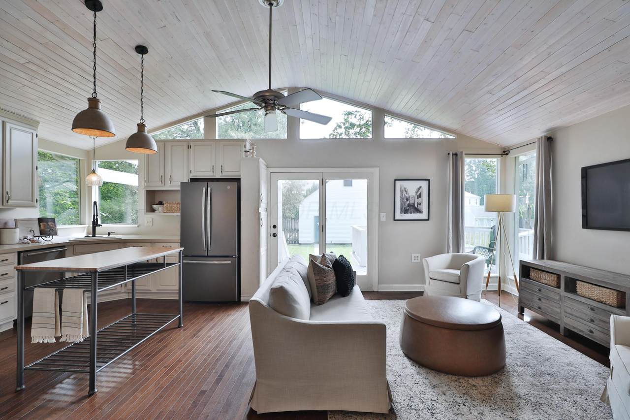 6012 Linworth Road - Photo 1