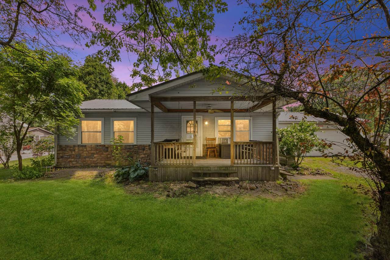 2940 Craven Drive - Photo 1