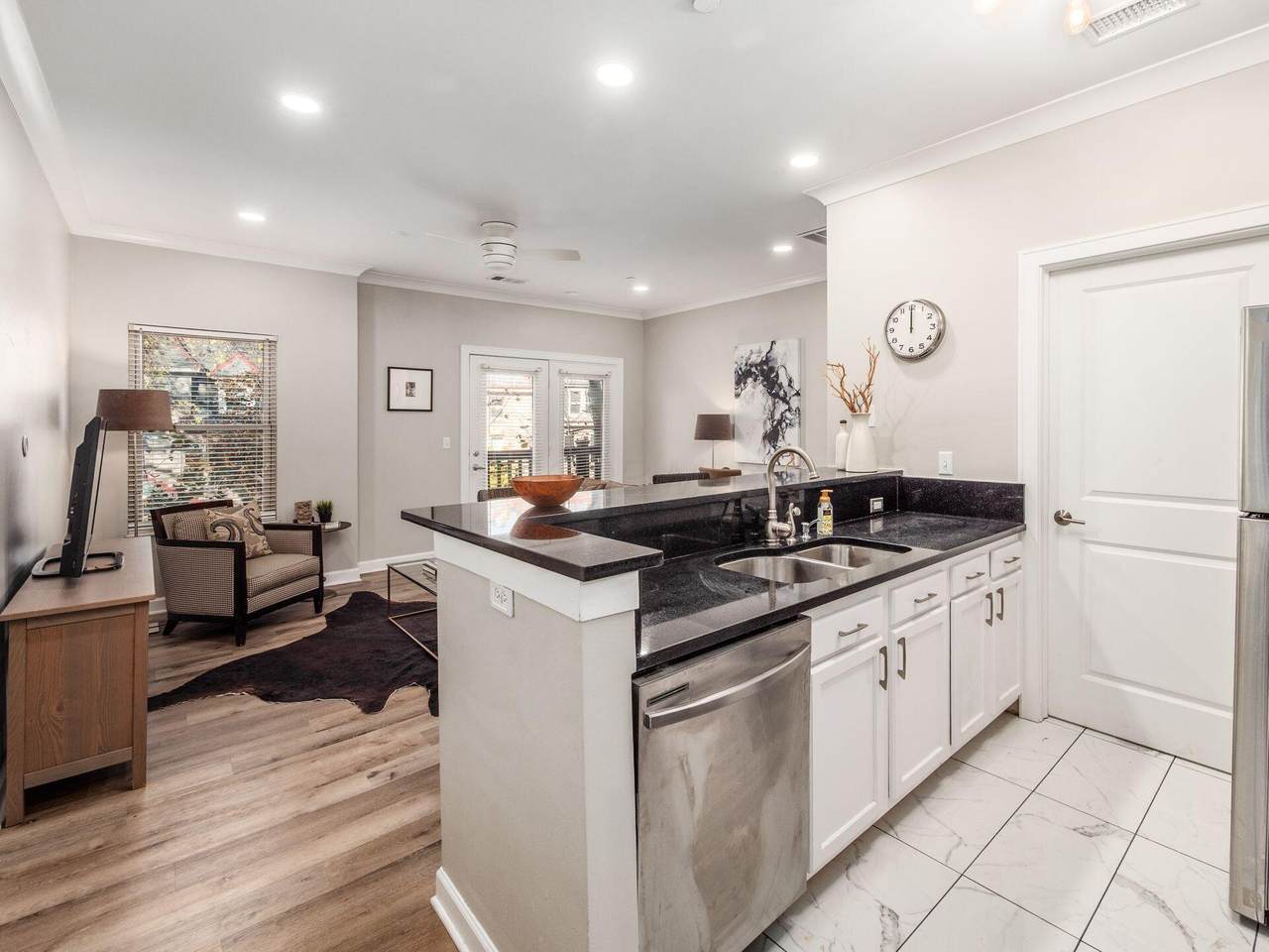 37-D Buttles Avenue - Photo 1