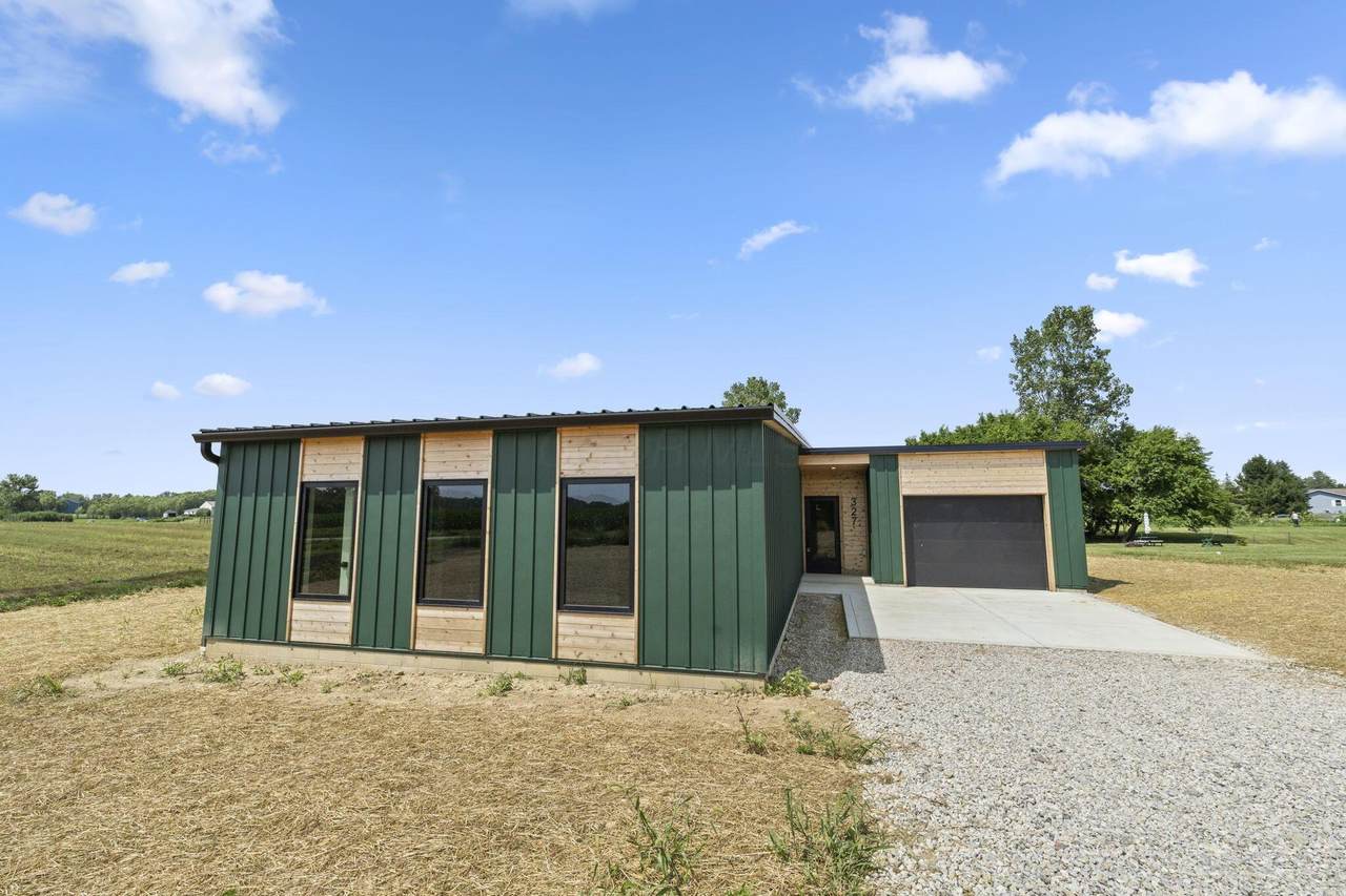 327 County Road 21 - Photo 1